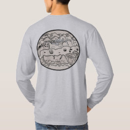 Historisk kuststad, berg och segelfartyg t shirt