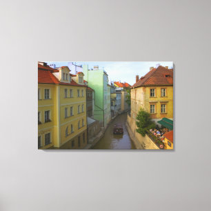Historiska byggnader med kanal, Prag, Tjeckien Canvastryck