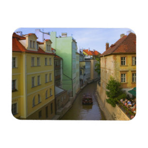 Historiska byggnader med kanal, Prag, Tjeckien Magnet