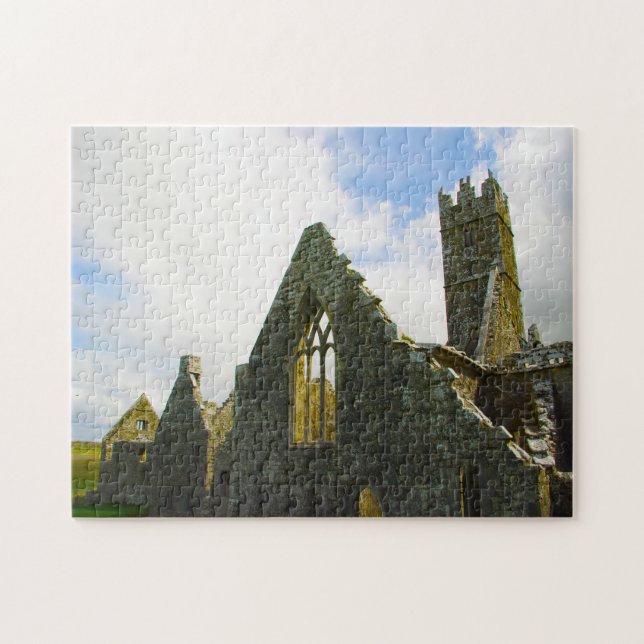 Historiska klosterruiner Galway Irland. Pussel (Horisontell)