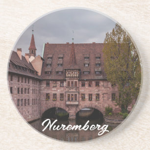 Historiskt byggnad vid solnedgången i Nürnberg, Ty Underlägg