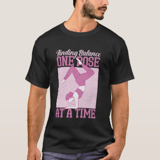 Hitta Balans En Pose i Taget Yoga Mamma T Shirt