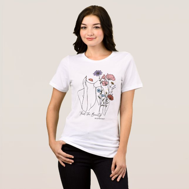 Hitta den bästa i den dagliga offerten med blomma t shirt (Framsida Full)