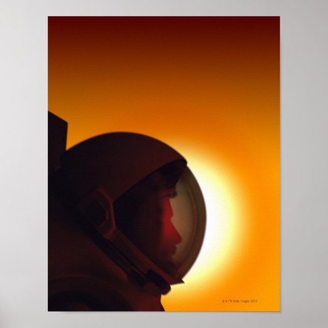 Hjälmd astronaut mot Sol Poster (Framsidan)