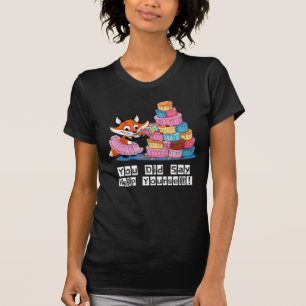 Hjälp dig själv, Girly Fox Eating Cake Funny Black T Shirt