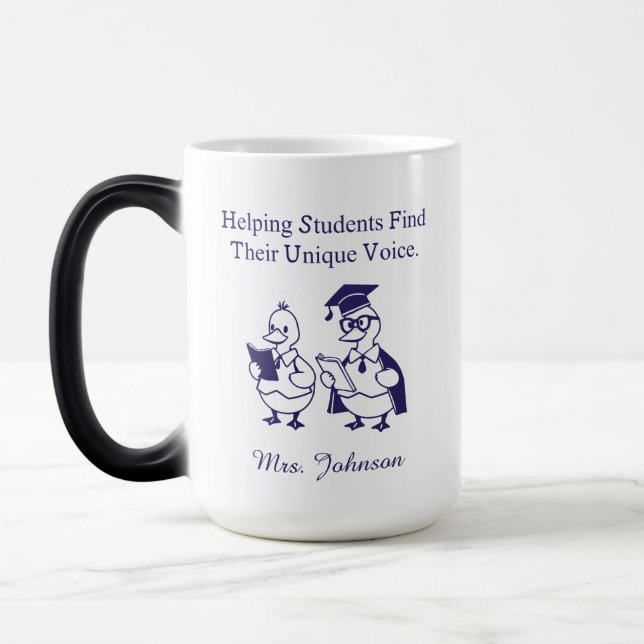 Hjälpa studenter att hitta sin unika röstdesign magisk mugg (Vänster)