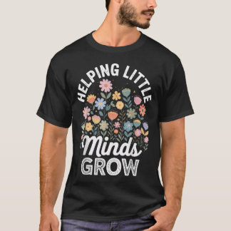 Hjälper Små Sinnen T Shirt