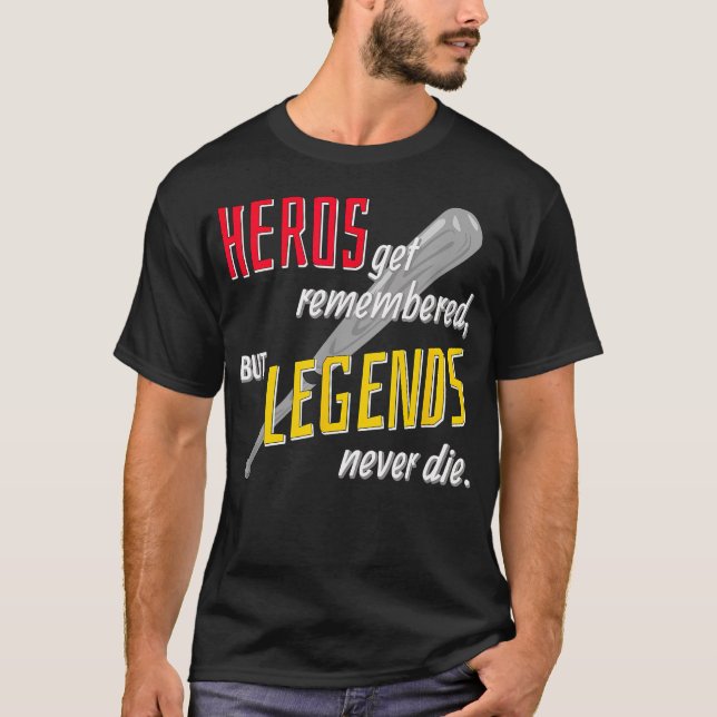 Hjältar Blir Ihågkomna T Shirt (Framsida)