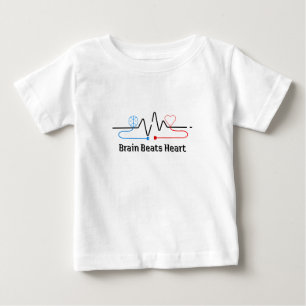 Hjärna före hjärta baby t shirt