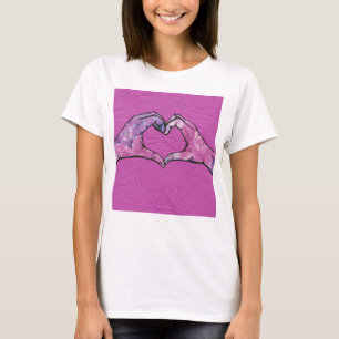 Hjärta Händer på Rosa Snöre-bakgrunden T Shirt