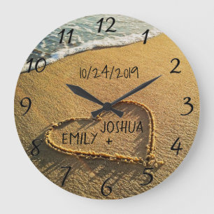 Hjärta i det tropiska hav för Sandstrandkusten Stor Klocka