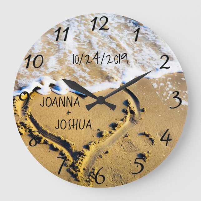 Hjärta i sandstrand Tropisk havsutsikt Anpassad Stor Klocka (Framsida)