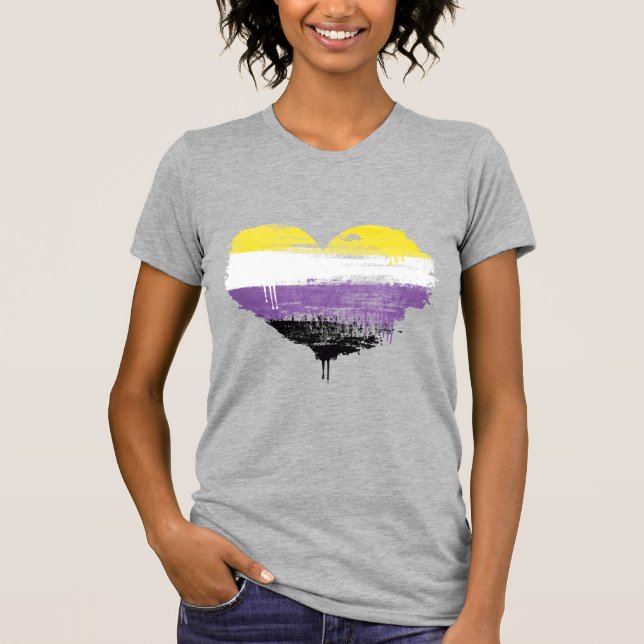 Hjärta mot icke-binärt Pride T Shirt (Framsida)