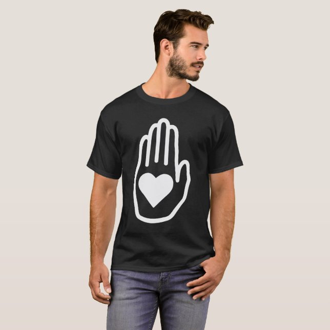 Hjärta räcker in symbol tee shirt (Hel framsida)