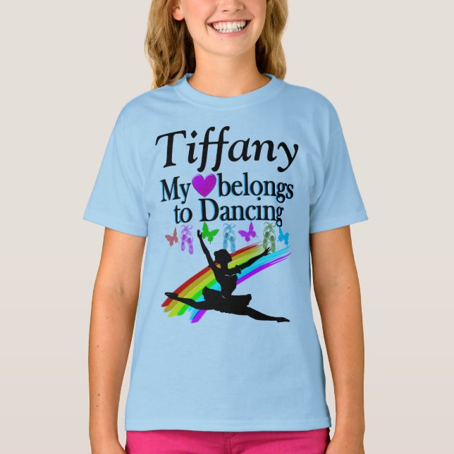 HJÄRTA TILLHÖR TILL DANCING PERSONLIG T SHIRT (Framsida)