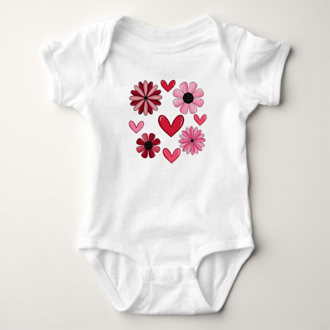 Hjärtan och blommor t shirt (Framsida)