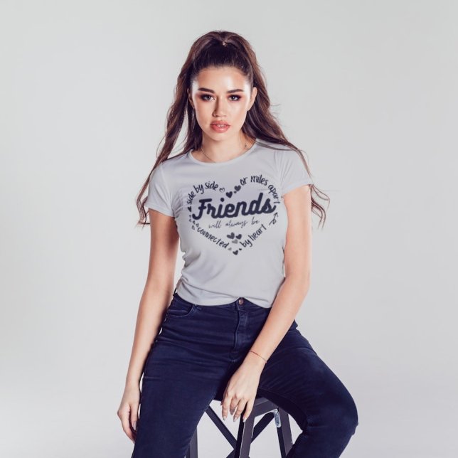 Hjärtat i Vänskap Typografi T Shirt (Skapare uppladdad)