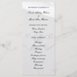 Hjärtat ritat på stranden och bröllop-ceremonin program