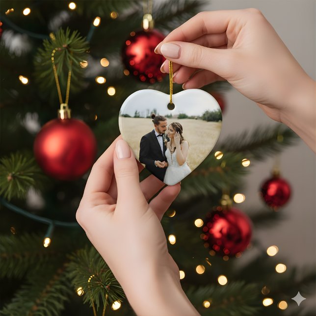 Hjärteformad julgransprydnad för nygifta med foto keramik (Skapare uppladdad)