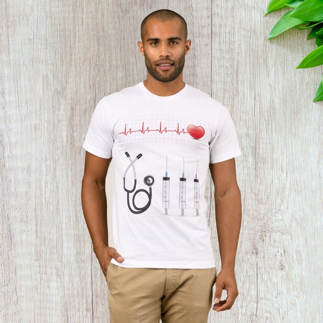 Hjärtekg-monitor med stetoskop och sprutor t shirt (Skapare uppladdad)