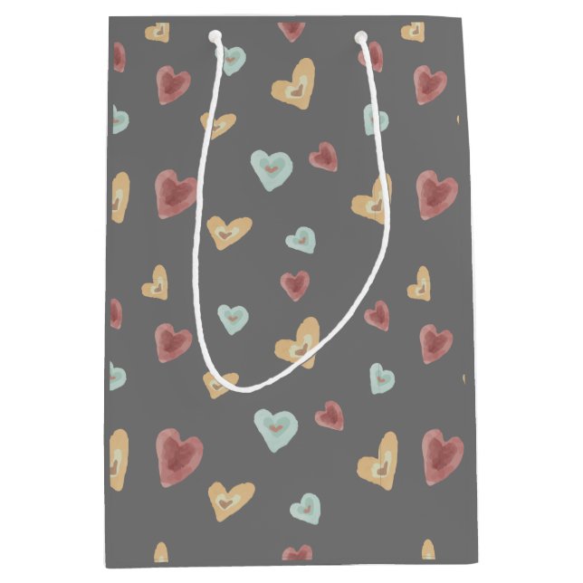 Hjärter i presentsäck - mörk grått (Framsidan)