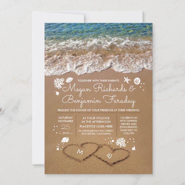 Hjärter i Sand Summer Beach Wedding Inbjudningar (Framsida)