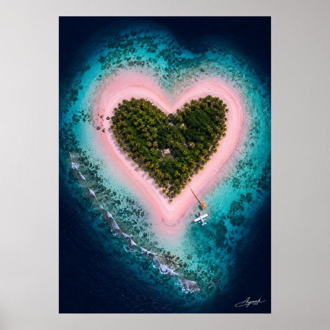 Hjärtformad ö med rosa sand satellitvy poster (Framsidan)