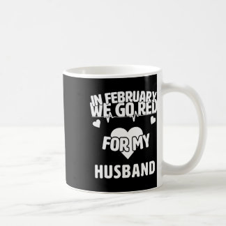 Hjärtmedvetenhetspresent Vi går rött för min make Kaffemugg