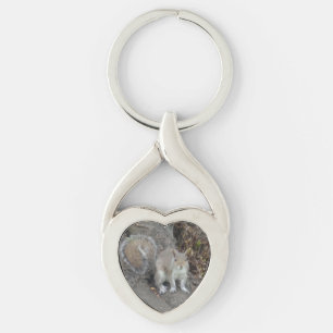 Hjärtnyckelring av ekorre twisted heart silverfärgad nyckelring