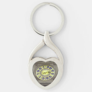 Hjärtnyckelring för väggklocka twisted heart silverfärgad nyckelring