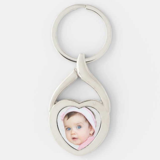 Hjärtnyckelring Gift Mamma i Flicka Twisted Heart Silverfärgad Nyckelring (Framsidan)