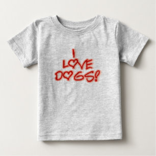 Hjärtor älskar jag hundTshirts och gåvor T-shirt