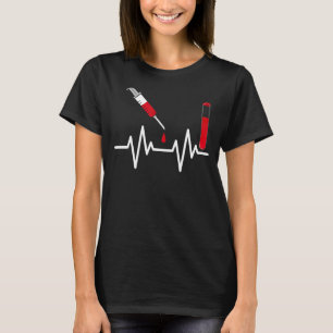 Hjärtslag i blodet Spruta flebotomi Phlebotomi T Shirt
