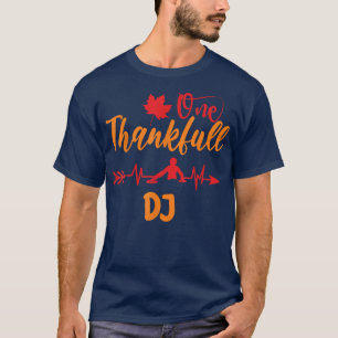 Hjärtslagen Thanksgiving en rolig DJ Music Music T Shirt