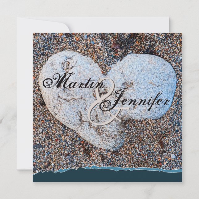 Hjärtsten i Sand Blue Turkvoise Beach Wedding Inbjudningar (Framsida)