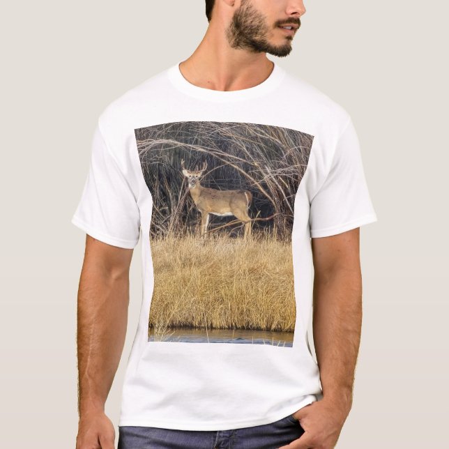 Hjort i snårtröja t shirt (Framsida)