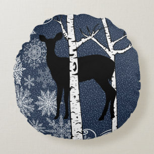 Hjort i Winter Birch Forest Round Pillow Rund Kudde