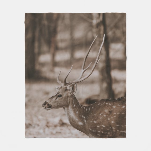 HJORT MED ANTLERS FLEECEFILT (Framsidan)