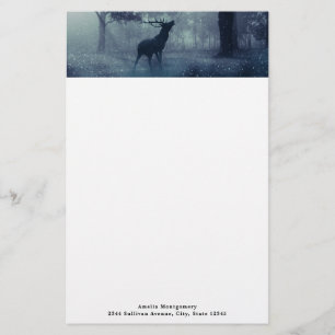 Hjort med Antlers i en Shadowy Forest Brevpapper