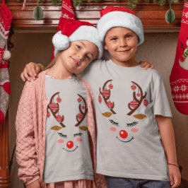 Hjort med prydnadsföremål på Antlers Kids T Shirt