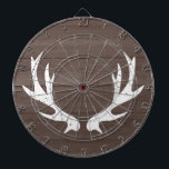 hjortar för vintage av trälåda som bedriver jakt p darttavla<br><div class="desc">hjortar för vintage av trälåda,  damm,  jaktloger etc. Masculine dart board med personifierbar namn eller monogram. Coola är för manar. Hemdekanter för jakttemat. Även trevligt för underhållningsspel för rustik land chic bröllopsfest m.m. Bakgrund på träpanelen struktur.</div>