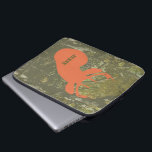 Hjorthuvudet & kamouflageelektronik hänger lös laptop fodral<br><div class="desc">En elektronik hänger lös att presentera en illustration av ett orange hjorthuvud över en bakgrund av kamouflage.  Personifiera med ditt namn.</div>