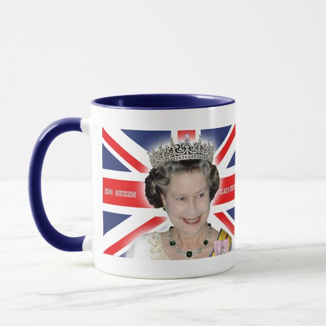 HM Queen Elizabeth II - Pro-foto Mugg (Vänster)