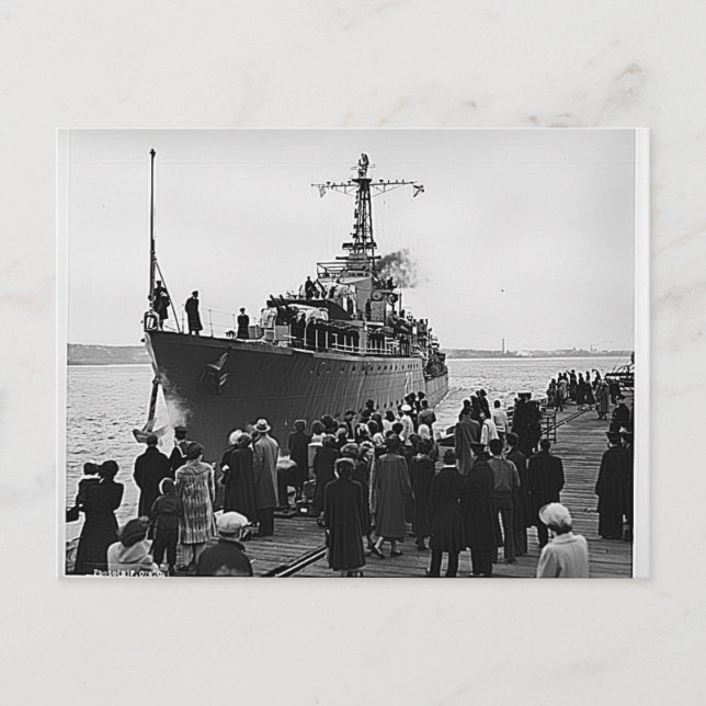 HMCS Nootka lämnar Halifax för Korea Vykort (Framsida)