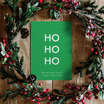 Ho Ho Ho | Julskare ljus Grönt enkel Julkort<br><div class="desc">Enkelt,  snyggt "Ho Ho Ho"-platta helgdag i grönt med en modernt,  minimalistisk typografi i vitt som lätt kan personlig med din egen hälsning,  familj namn och år under en trendig festsäsong!</div>