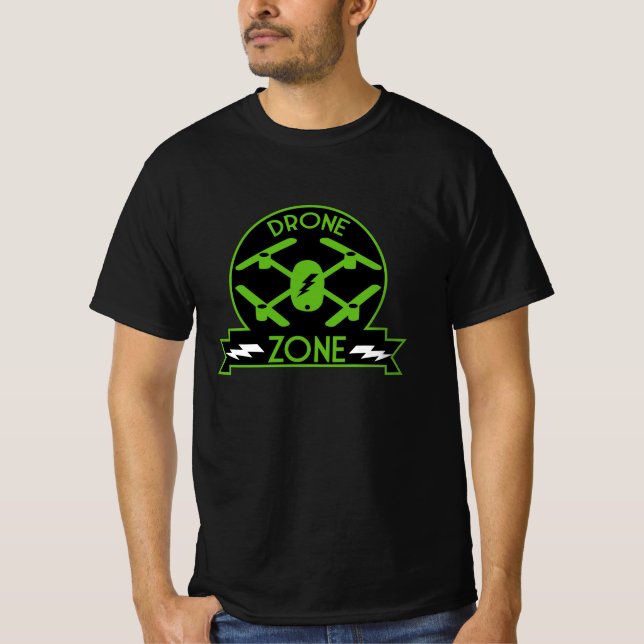 Hobbyist Drone | Pilot | Fotografi | TÄVLING T Shirt (Framsida)