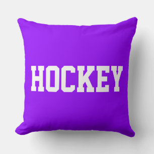 HOCKEY Atletisk Vit Text På Djärkt Ljuslila Kudde
