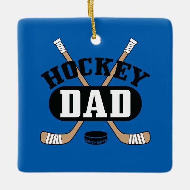 Hockey Pappa Hockey Sticks and Puck Blue Julgransprydnad Keramik (Framsida)