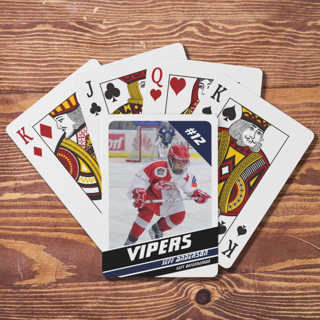 Hockey Player Keepsaké på Vigous Blue White Casinokort (Capture ice hockey memories with vibrant white and blue playing cards. Perfect souvenir or gift idea)