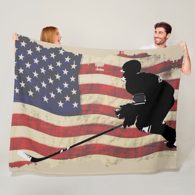 Hockey Player och US Flagga - Winter Sports Fleecefilt (På plats)